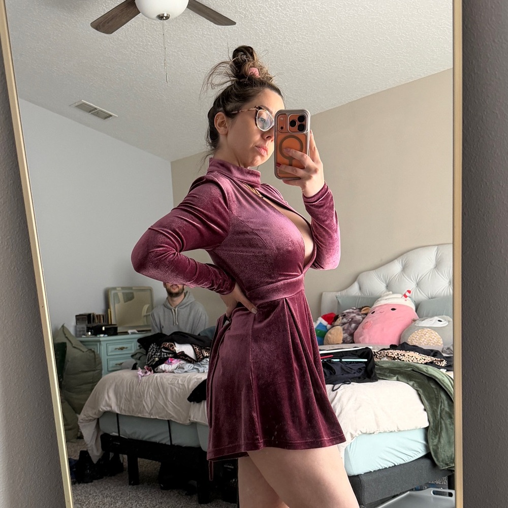 Fashion Nova Velvet Romper in Deep Pink - Picture 4 of 7